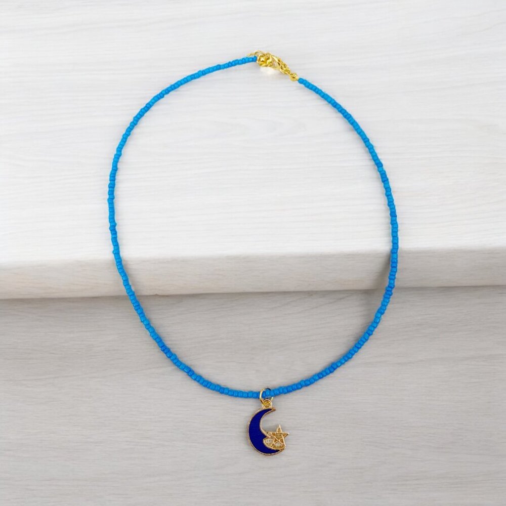 HANDMADE Blue Moon and Star Seed Bead Pendant Choker Necklace
